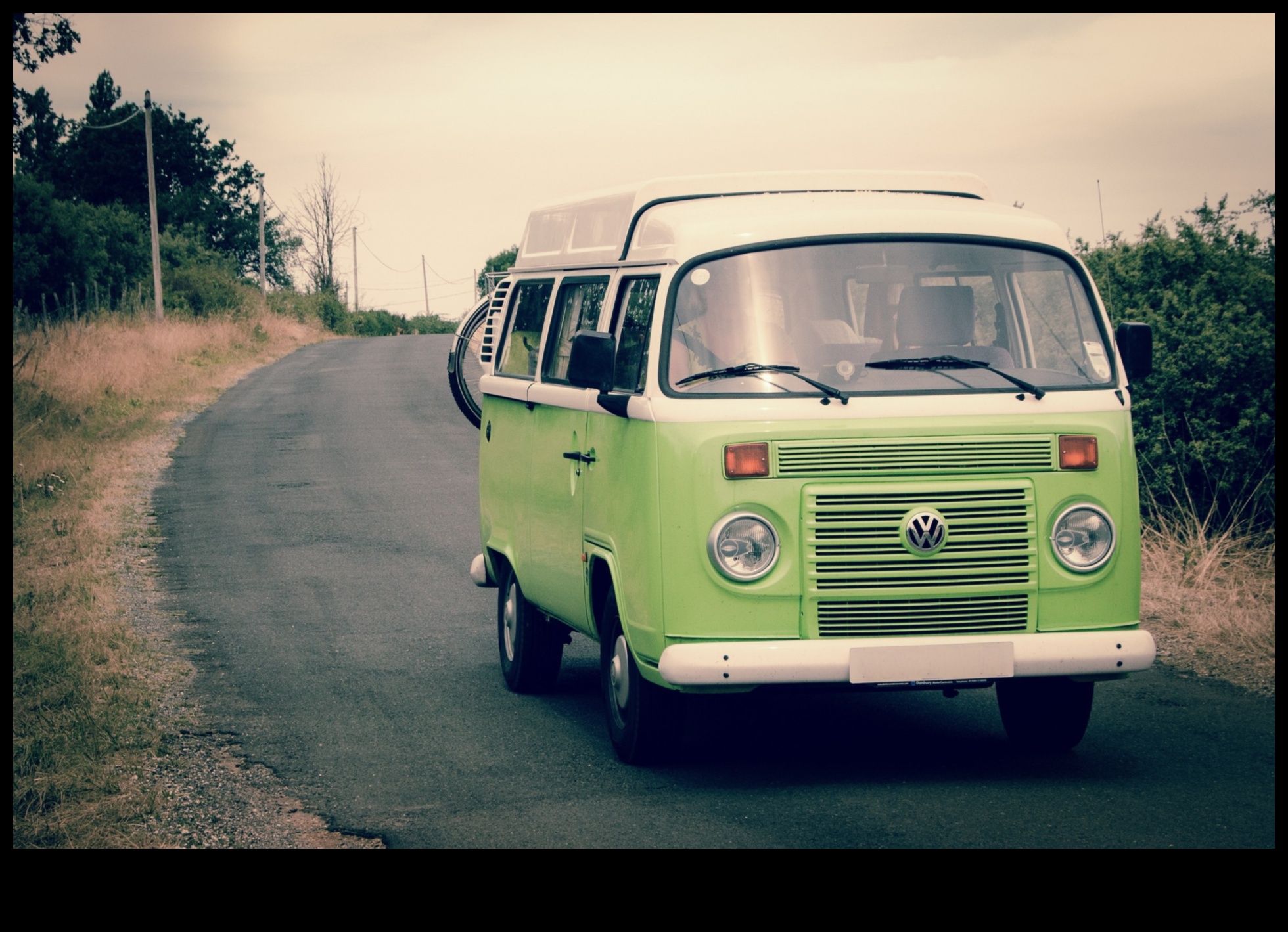 Vintage Van Vibes: Nostalgie în Classic Van Conversions